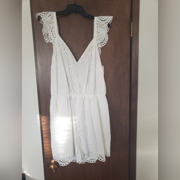 Express Eyelet White Romper - Picture 5 of 10